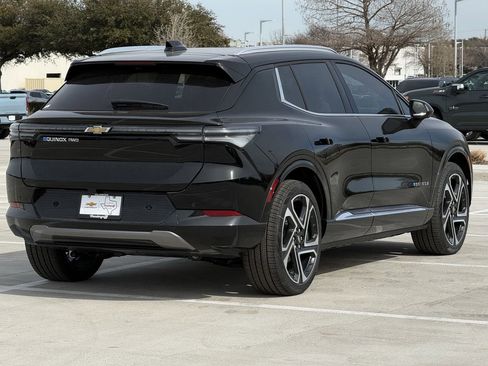 New 2026 Chevrolet Equinox EV LT image 4