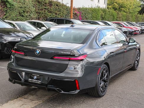 New 2026 BMW 740i w/ Premium Package RWD image 4