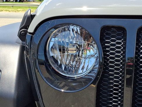 Used 2022 Jeep Wrangler Unlimited Sport AWD/4WD image 7