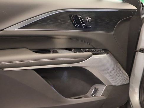 New 2026 Cadillac Lyriq Signature Luxury image 7