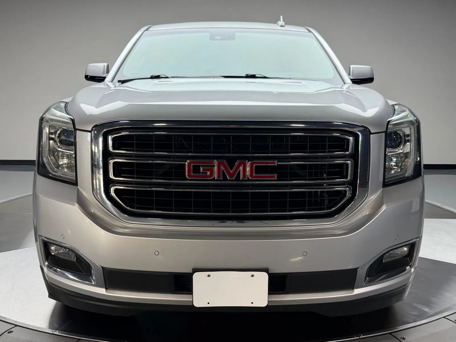 Used 2016 GMC Yukon XL SLT w/ Open Road Package RWD image 3