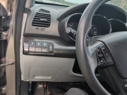 Used 2011 Kia Sorento LX FWD image 37