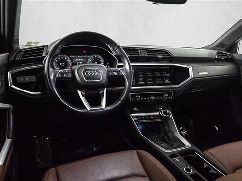 Used 2020 Audi Q3 2.0T Prestige AWD/4WD image 19