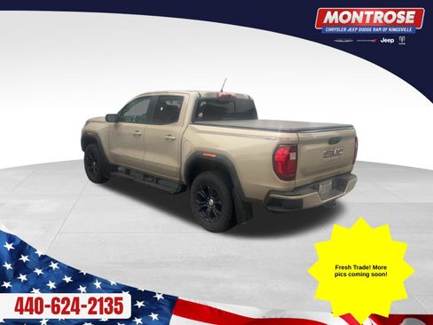 Used 2024 GMC Canyon Elevation w/ Elevation Premium Package AWD/4WD image 2