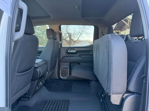 Used 2022 Chevrolet Silverado 1500 LT image 25