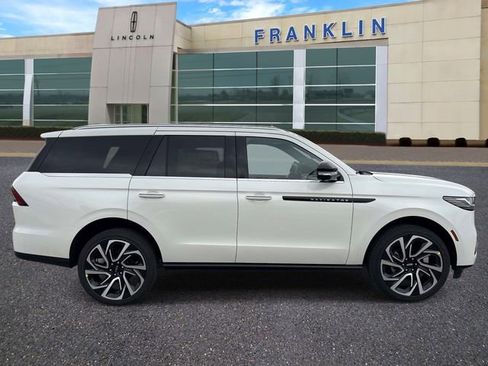 New 2026 Lincoln Navigator Black Label AWD/4WD image 8