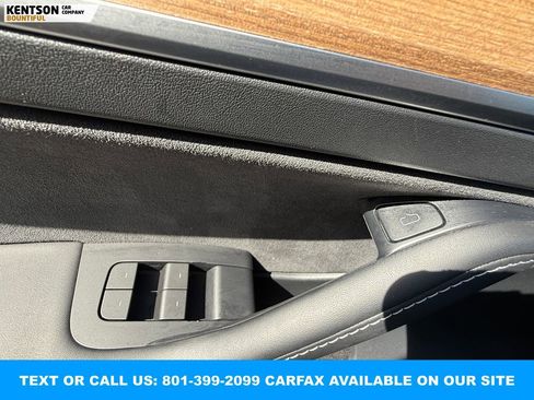 Used 2023 Tesla Model Y Performance image 19