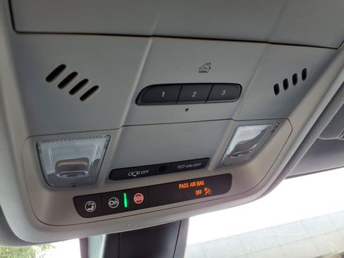 Used 2024 Chevrolet Blazer LT w/ Convenience Package FWD image 21