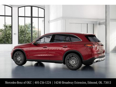 Used 2026 Mercedes-Benz GLC 300 4MATIC image 31