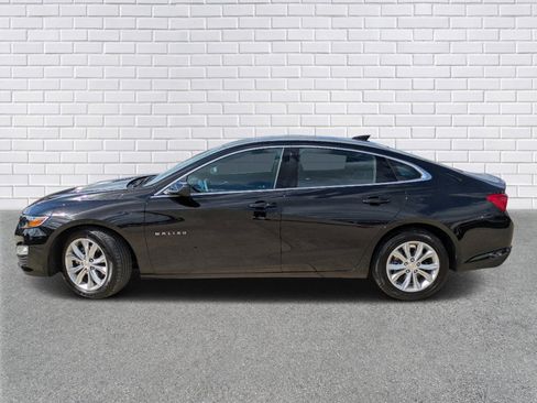 Used 2024 Chevrolet Malibu LT image 2