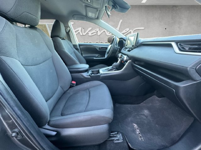 Used 2021 Toyota RAV4 LE FWD image 24