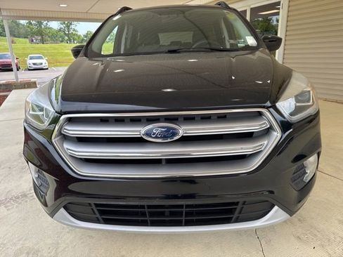 Used 2017 Ford Escape SE w/ Equipment Group 201A AWD/4WD image 8