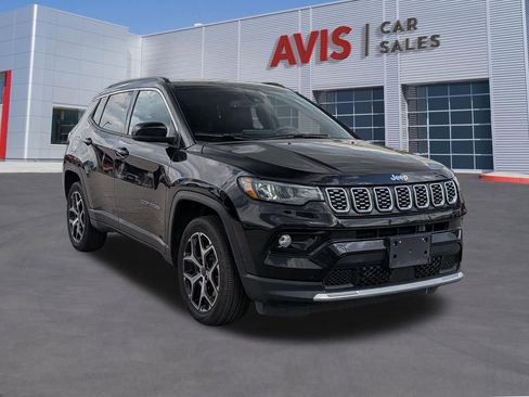 Used 2025 Jeep Compass Limited AWD/4WD image 3