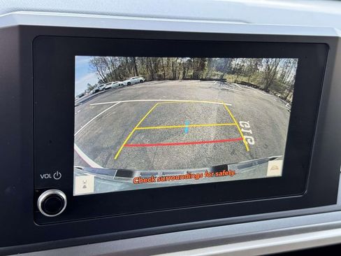 Used 2025 Toyota Tacoma TRD Off-Road image 4