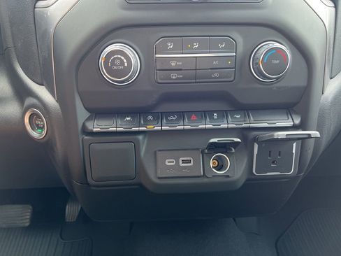 Used 2024 Chevrolet Silverado 1500 Custom image 25