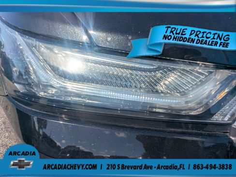 Used 2022 Chevrolet Traverse LS FWD image 10
