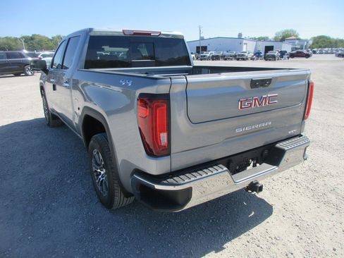 New 2026 GMC Sierra 1500 SLT AWD/4WD image 7