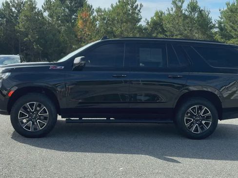 Used 2021 Chevrolet Tahoe Z71 w/ Luxury Package AWD/4WD image 5