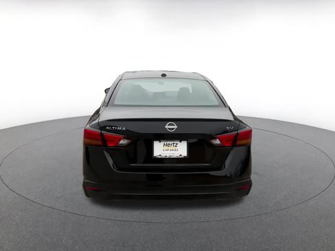 Used 2024 Nissan Altima 2.5 SV image 12