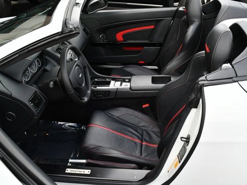 Used 2017 Aston Martin V12 Vantage S RWD image 53