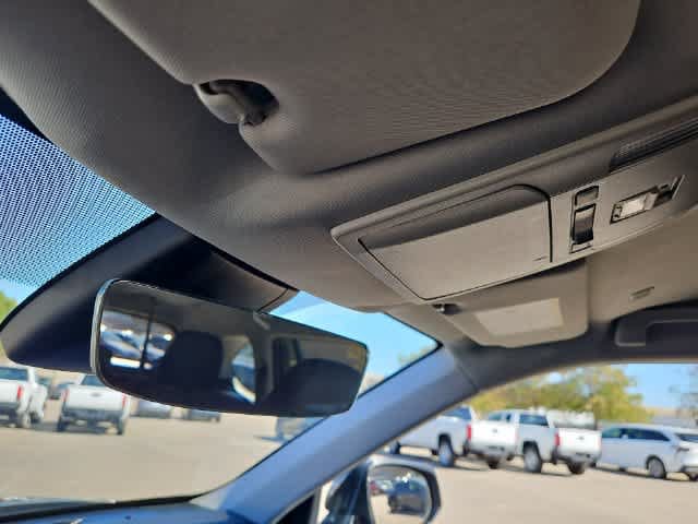 Used 2023 Toyota Highlander L FWD image 26