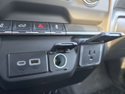 Used 2024 GMC Sierra 2500 Pro w/ Convenience Package image 30