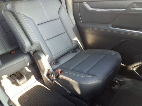 Used 2024 GMC Acadia Elevation w/ Luxury Package image 24