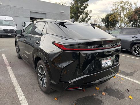 Used 2025 Lexus RZ 300e image 4