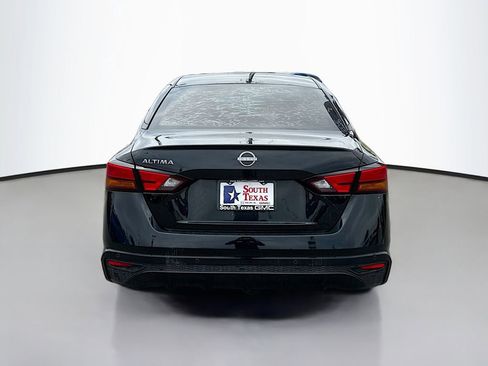 Used 2024 Nissan Altima 2.5 S FWD image 6