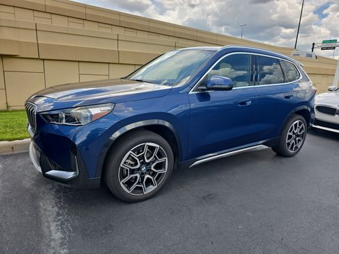 Used 2025 BMW X1 xDrive28i AWD/4WD image 4