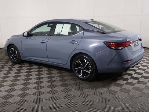 Used 2024 Nissan Sentra SV FWD image 11