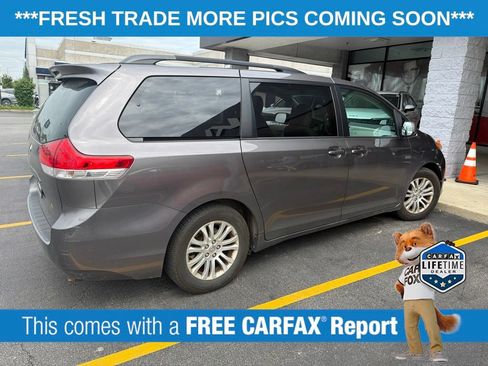 Used 2014 Toyota Sienna XLE FWD image 4