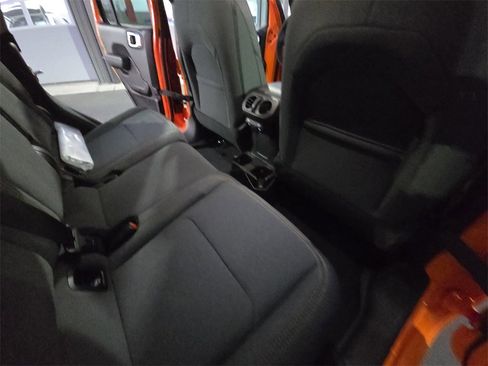 New 2025 Jeep Gladiator Sport image 12