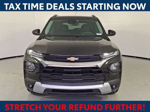 Used 2021 Chevrolet TrailBlazer LT w/ Convenience Package image 3