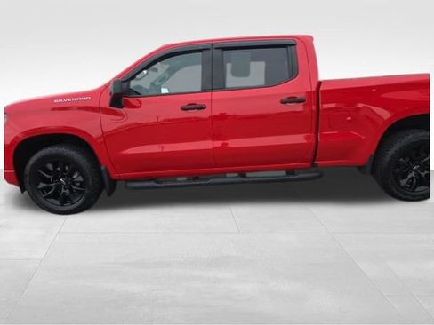 Used 2023 Chevrolet Silverado 1500 Custom image 14