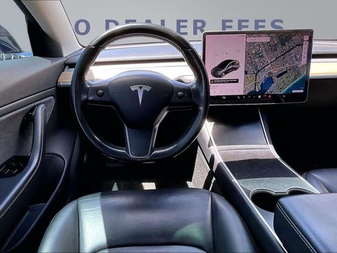 Used 2018 Tesla Model 3 Long Range image 8