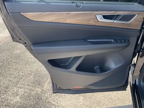 New 2026 Volkswagen Atlas SE image 23