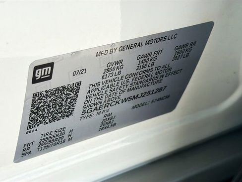 Used 2021 Buick Enclave Premium w/ Surround and Sites Package image 44