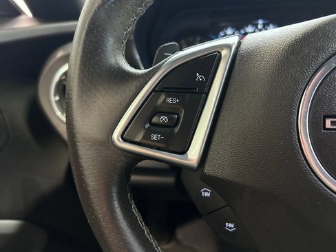 Used 2017 Chevrolet Camaro SS RWD image 9