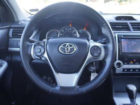 Used 2012 Toyota Camry SE FWD image 22