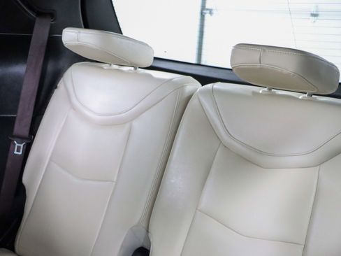 Used 2023 Cadillac XT6 Sport w/ Technology Package image 28