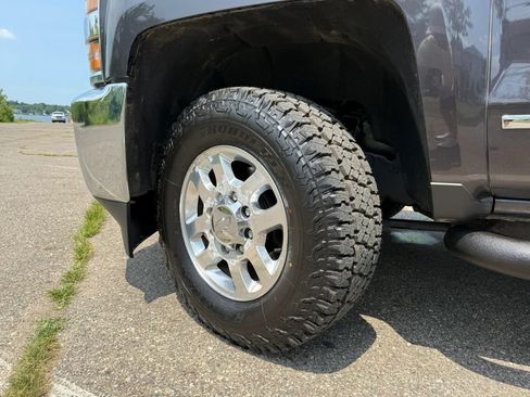 Used 2015 Chevrolet Silverado 2500 LTZ w/ LTZ Plus Package AWD/4WD image 9