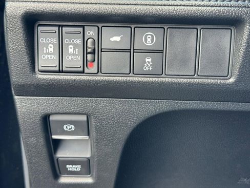 Certified 2024 Honda Odyssey Sport image 23