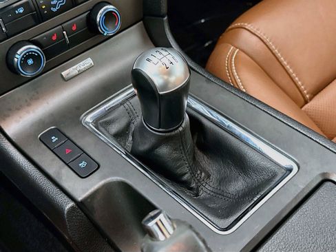 Used 2013 Ford Mustang Premium RWD image 20