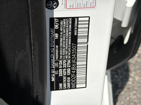 Used 2018 Mercedes-Benz E 300 image 35