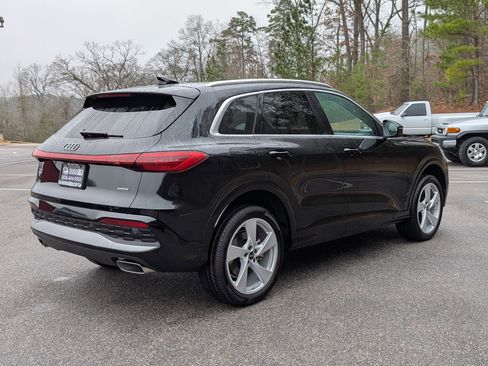 Used 2025 Audi Q5 Premium Plus w/ Premium Plus image 9