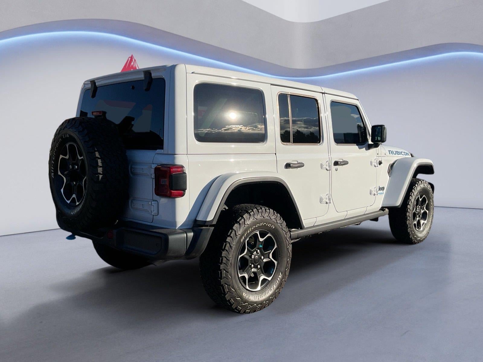 Used 2022 Jeep Wrangler Unlimited Rubicon 4xe AWD/4WD image 5