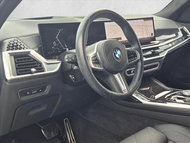 Used 2025 BMW X7 xDrive40i w/ M Sport Package AWD/4WD image 9