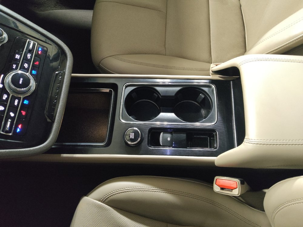Used 2021 Lincoln Corsair Reserve w/ Elements Package FWD image 26