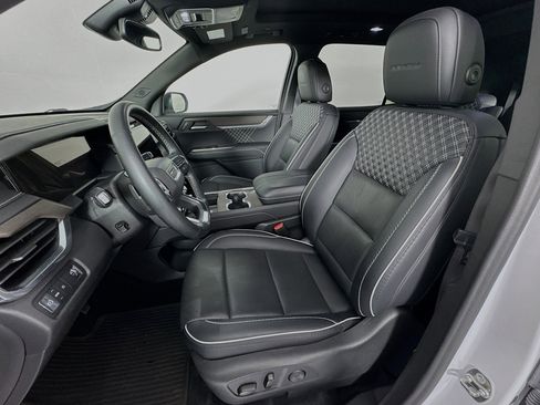 Used 2024 GMC Acadia Denali image 22